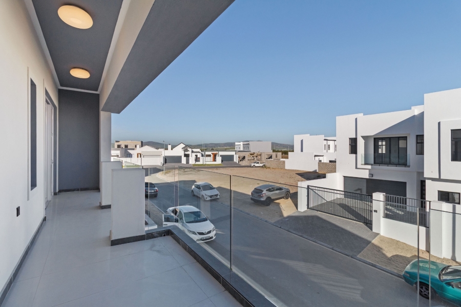 4 Bedroom Property for Sale in Sandown Western Cape